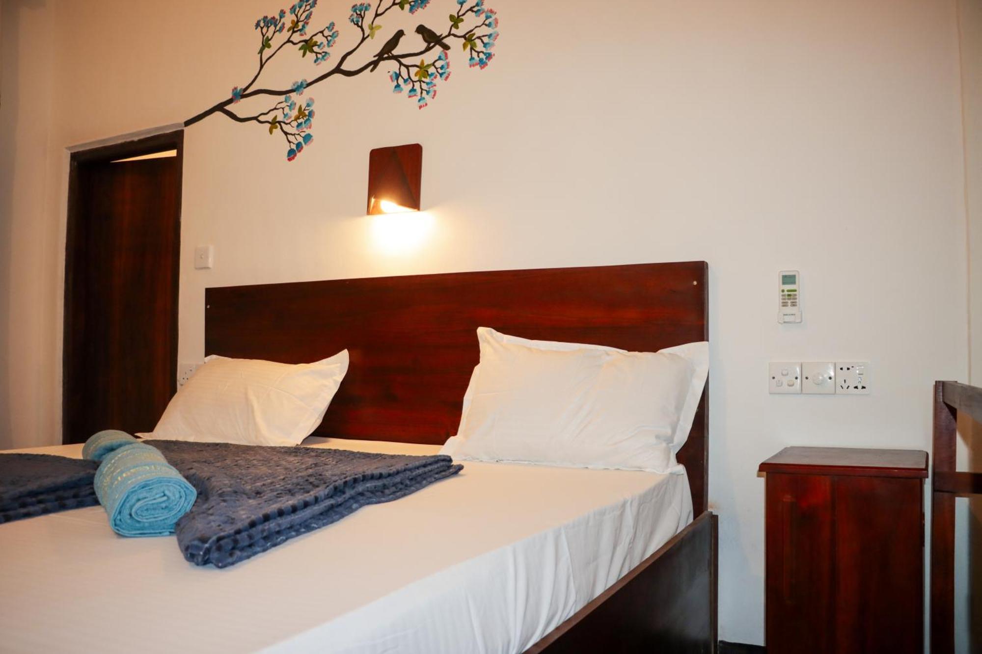 Bed and Breakfast Surfers Park Arugambay Аругам Экстерьер фото