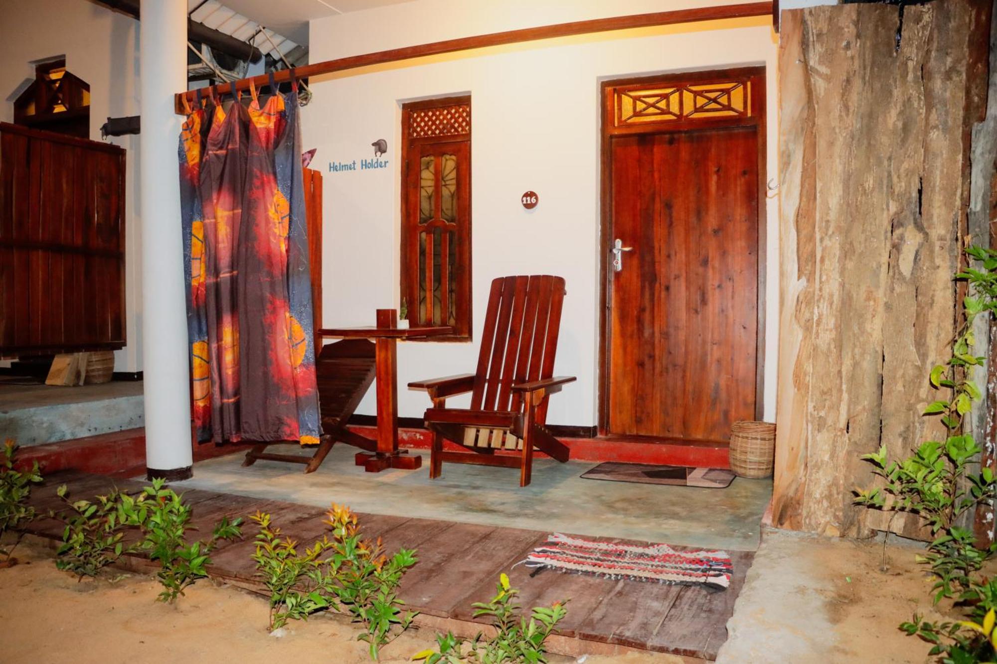 Bed and Breakfast Surfers Park Arugambay Аругам Экстерьер фото