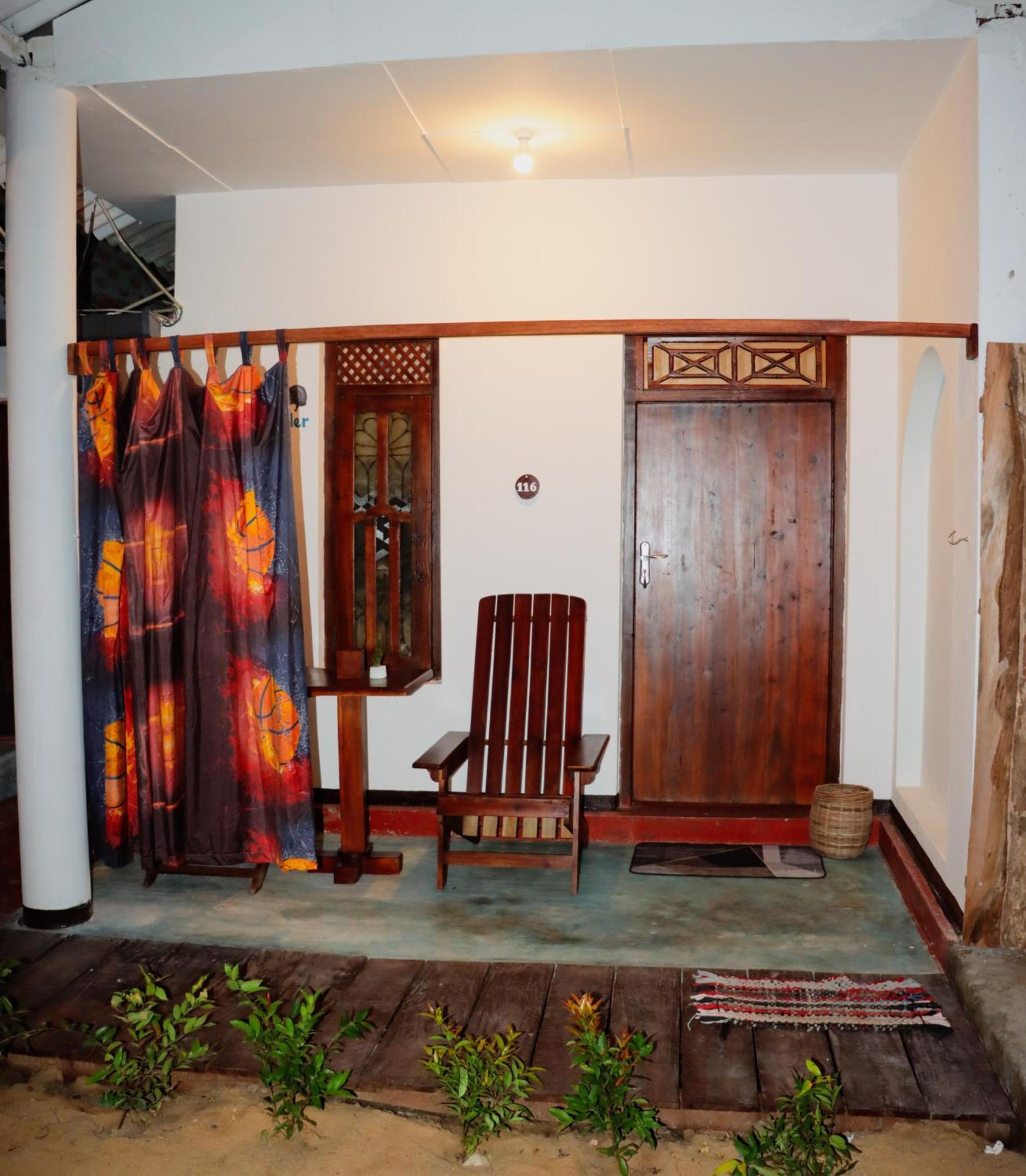 Bed and Breakfast Surfers Park Arugambay Аругам Экстерьер фото