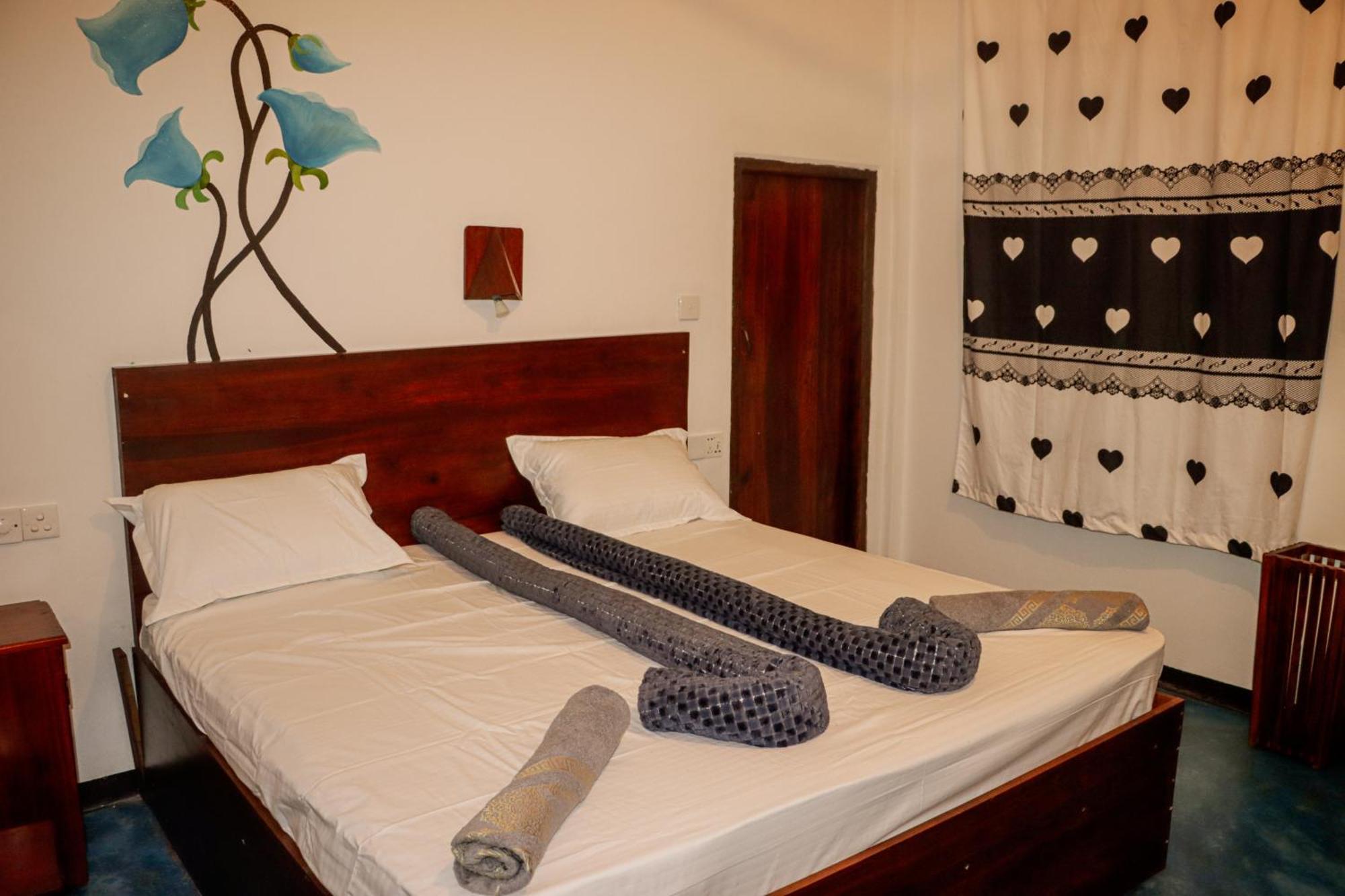 Bed and Breakfast Surfers Park Arugambay Аругам Экстерьер фото