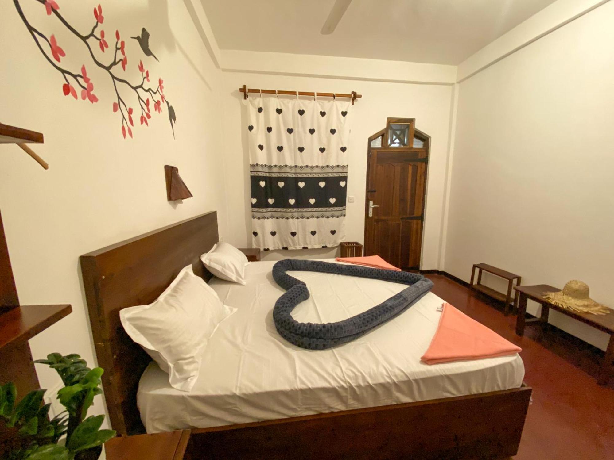 Bed and Breakfast Surfers Park Arugambay Аругам Экстерьер фото